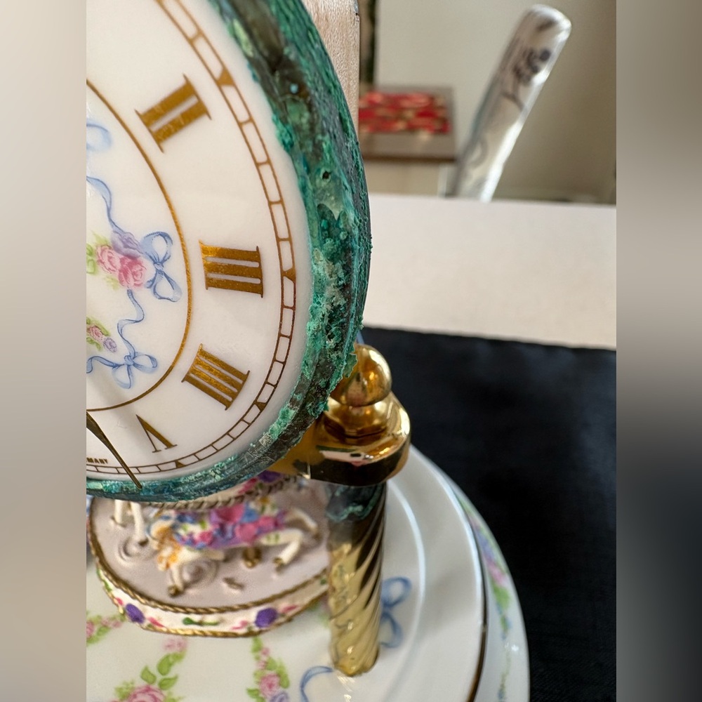 Price Drop🔥🔥Franklin Mint”The Carousel Anniversary Clock” A Collectible Item - Picture 6 of 13